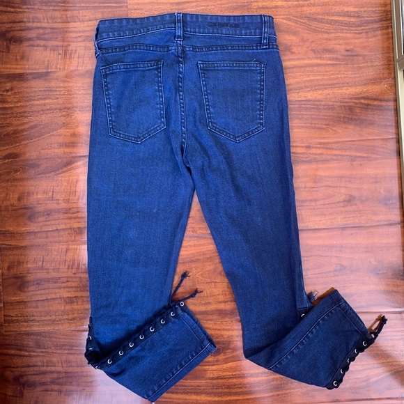 LF CARMAR High Rise Side Lace Distressed Jeans 26 - Picture 7 of 8